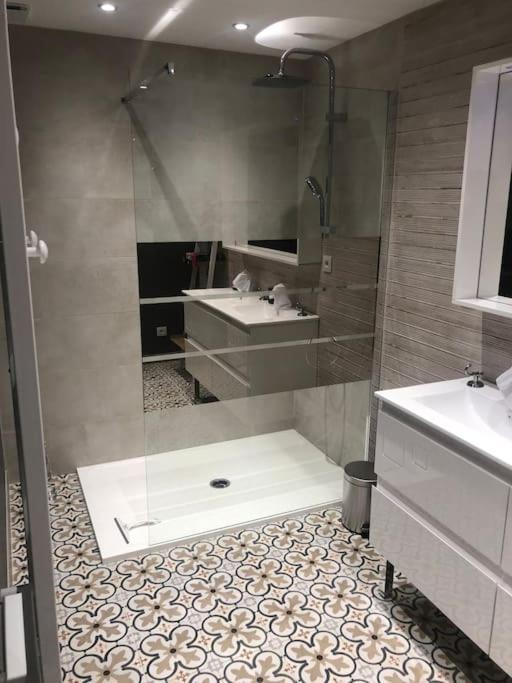 Une Maison Agreable Pour Se Detendre Saint-Quentin  Buitenkant foto